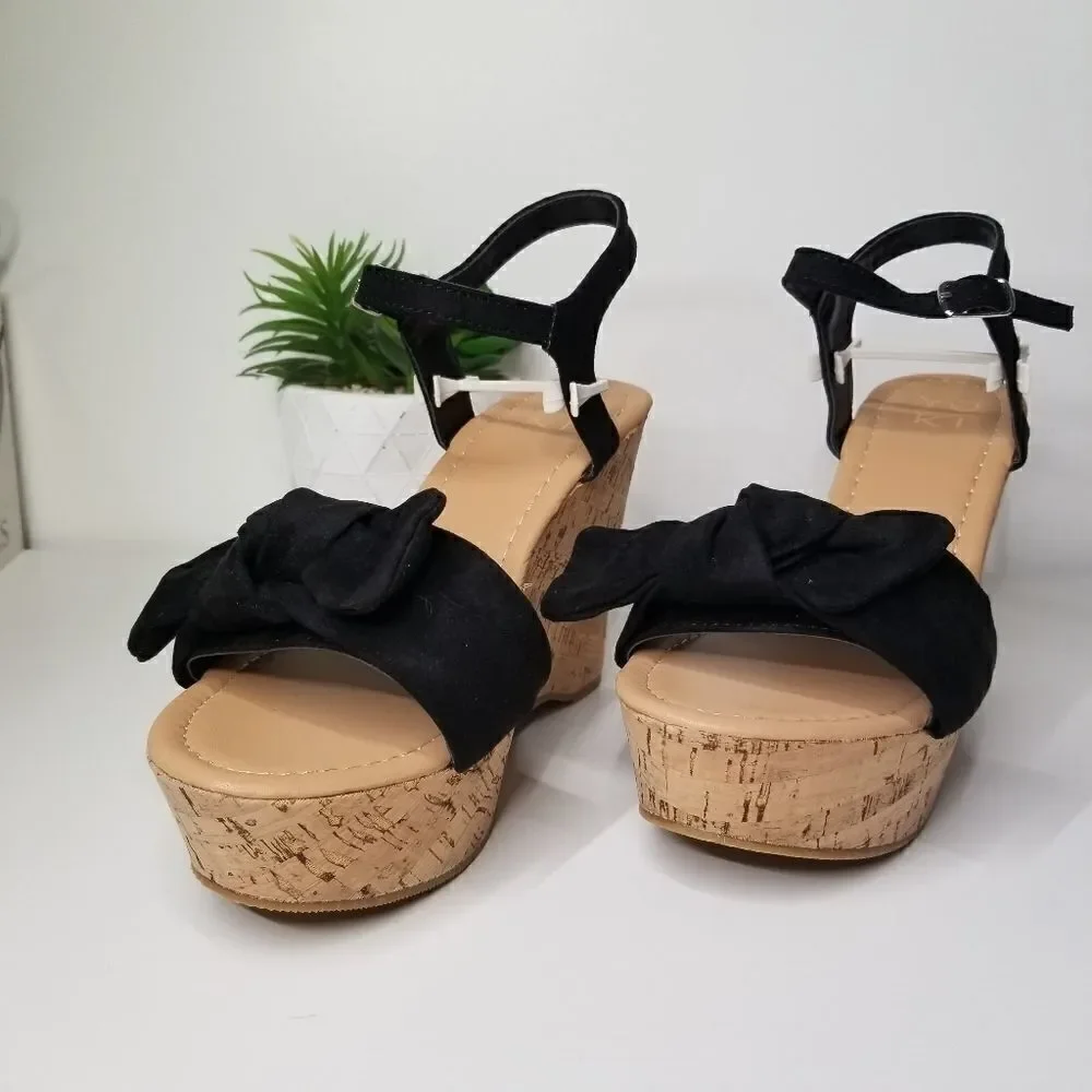 Black bow strap wedges